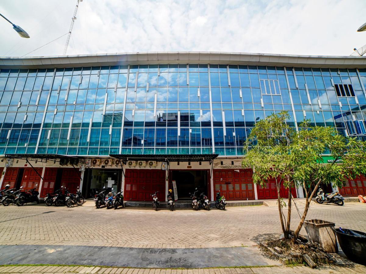 Oyo 91211 Mega Comfort Guest House Medan Exterior photo